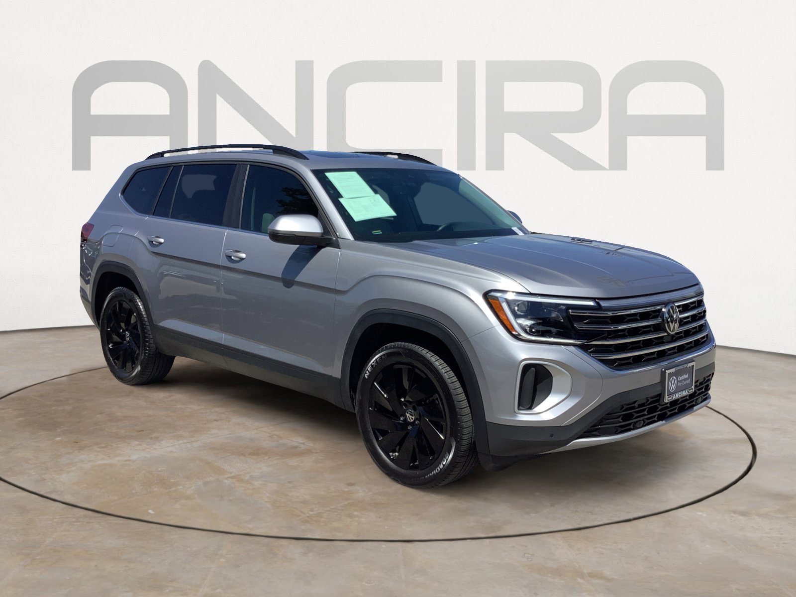 2025 Volkswagen Atlas SE Technology photo 2