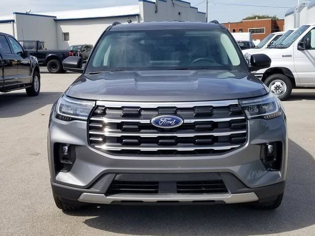 2025 Ford Explorer photo 9