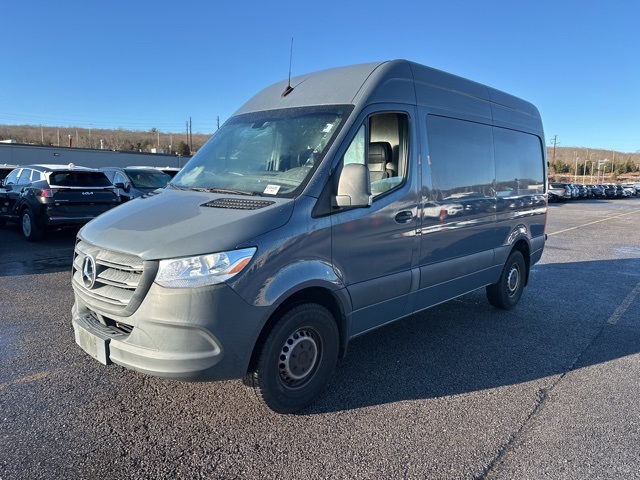2019 Mercedes-Benz Sprinter Crew Van Base's photo