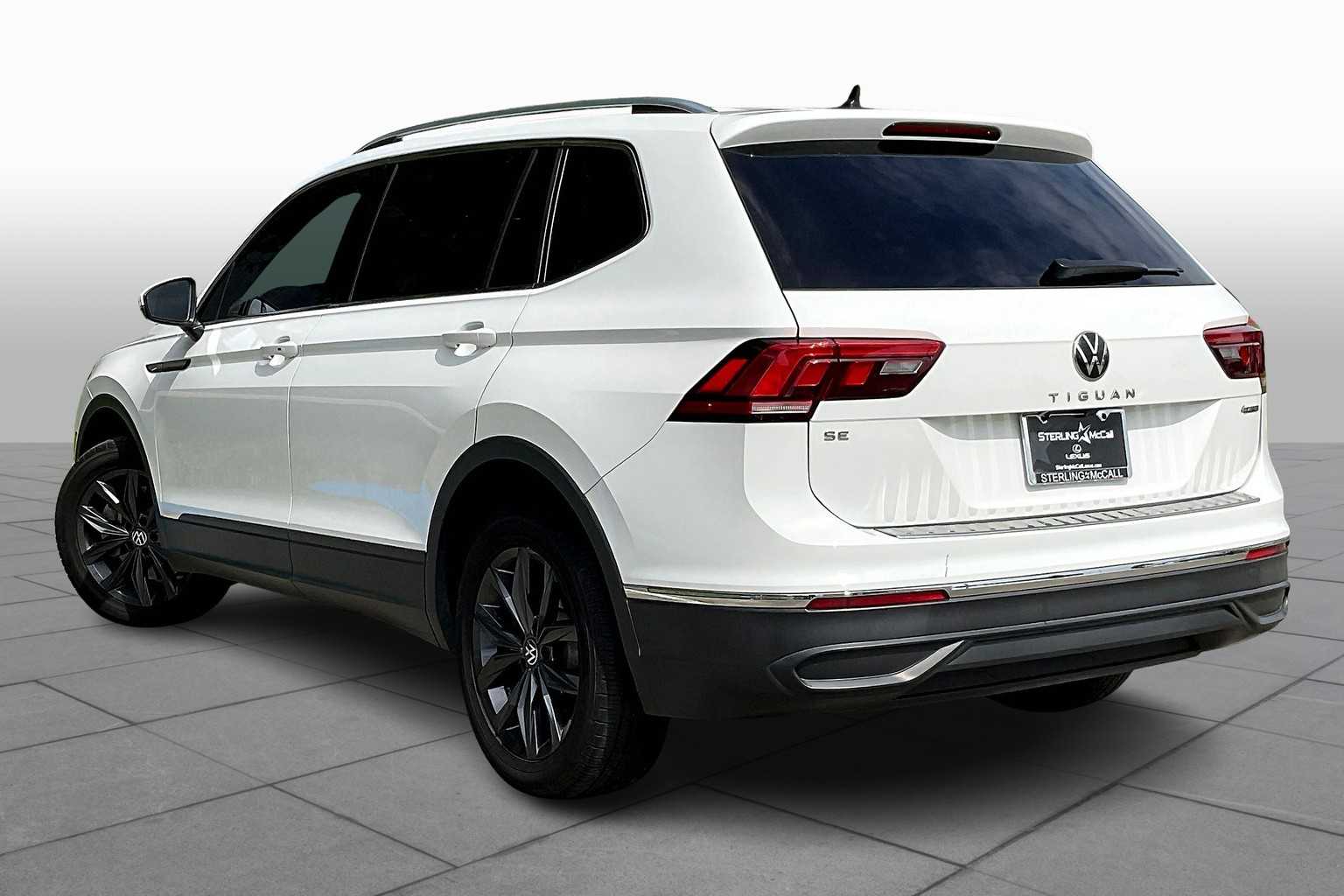 2022 Volkswagen Tiguan SE photo 18