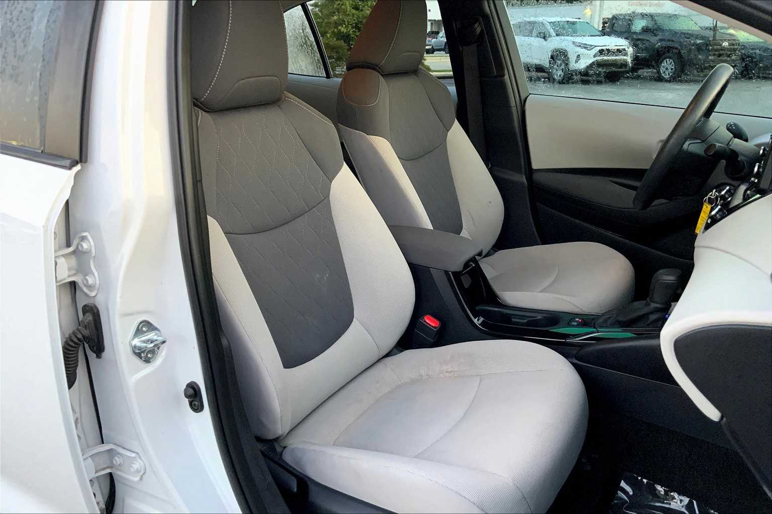 2022 Toyota Corolla LE photo 8