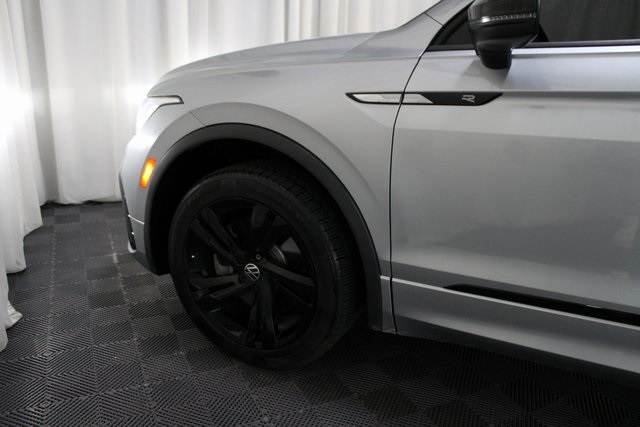 2023 Volkswagen Tiguan SE R-Line Black photo 8