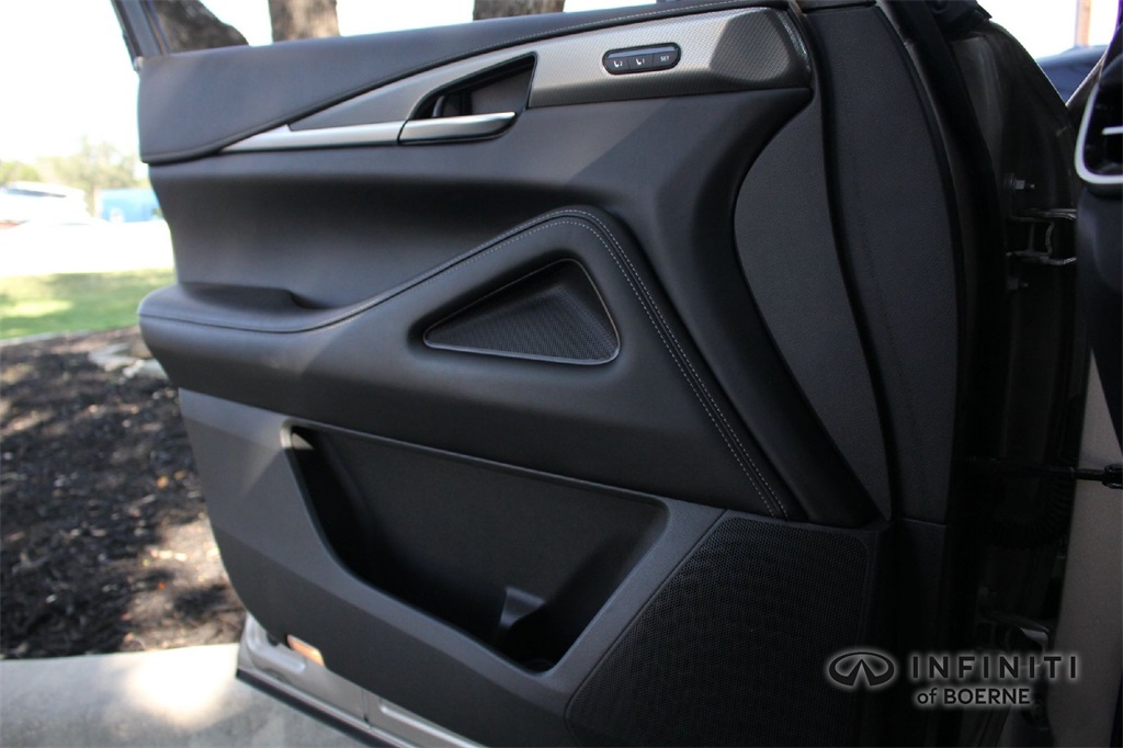 2023 Infiniti QX60 Luxe photo 18