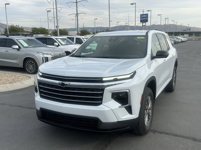 2026 Chevrolet Traverse photo 4