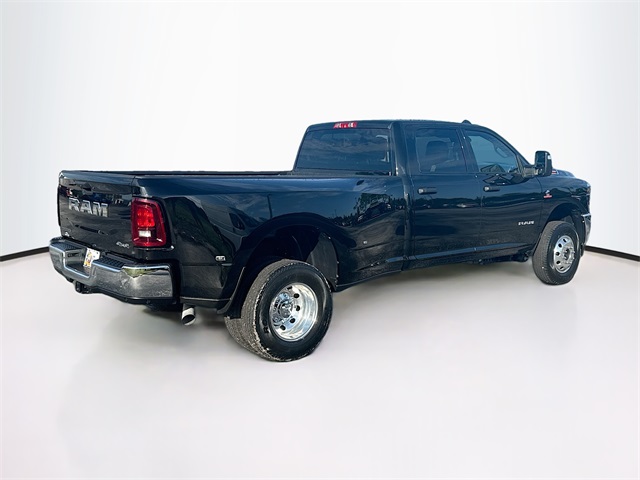2025 Ram 3500 Big Horn photo 6