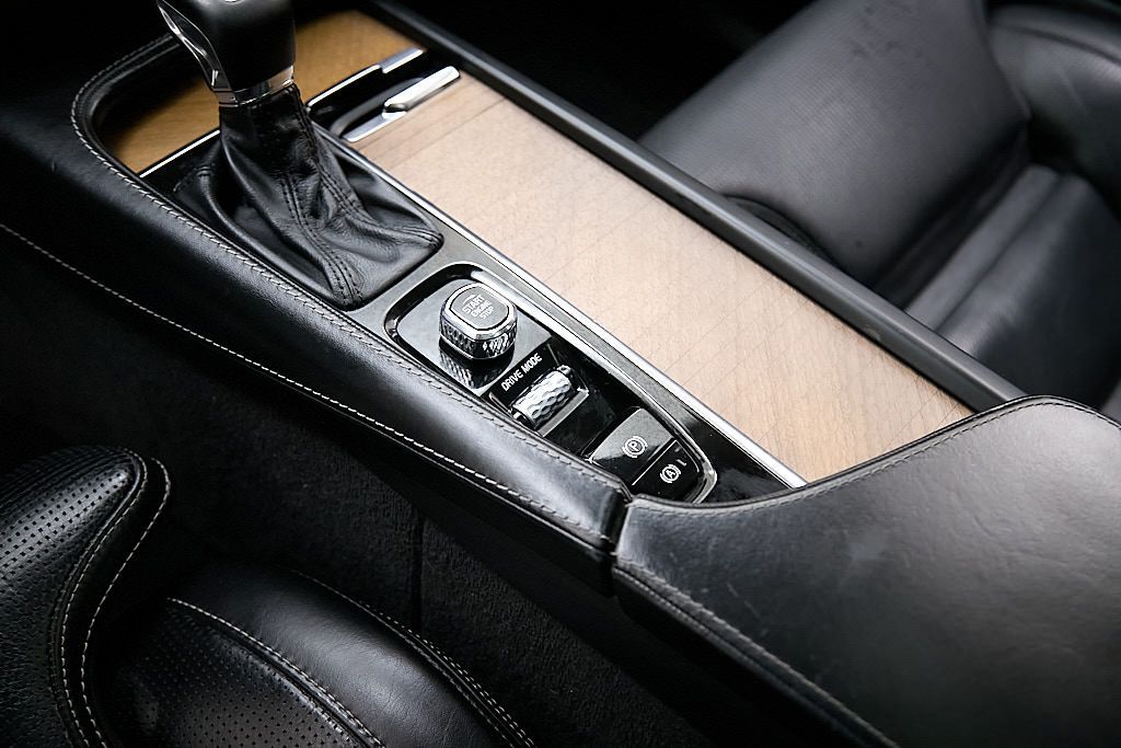 2018 VOLVO XC90 - Image 17