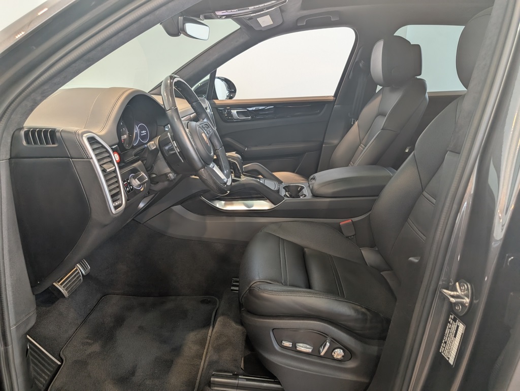 2019 Porsche Cayenne Turbo photo 12