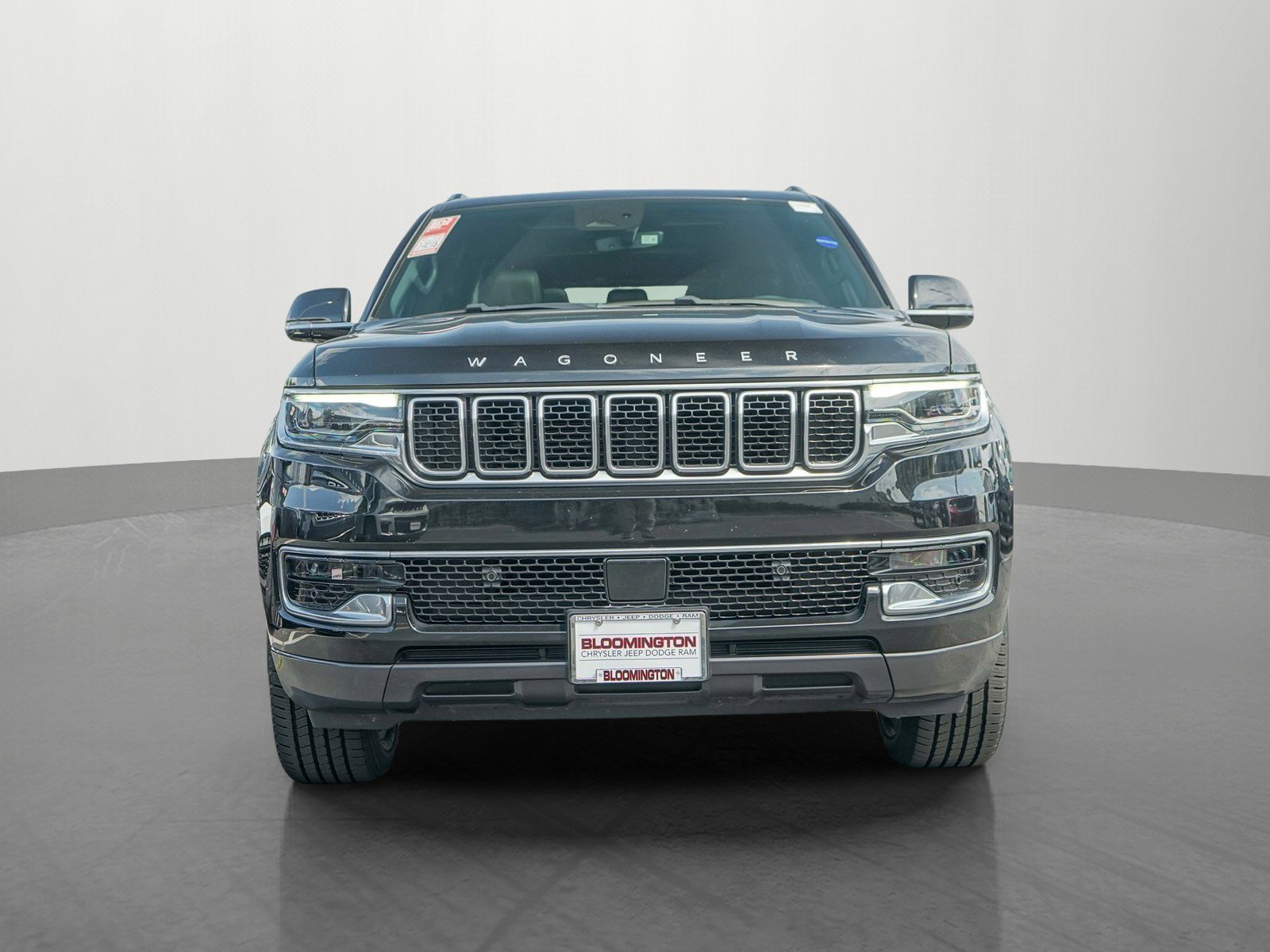 Used 2022 Jeep Wagoneer Series I with VIN 1C4SJVAT8NS185227 for sale in Minneapolis, Minnesota