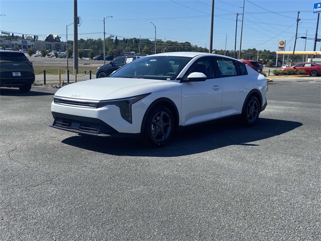 2025 Kia K4 LXS photo 4