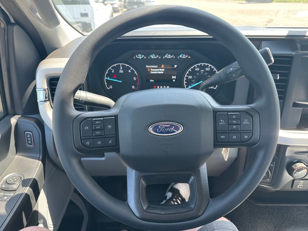 2025 Ford F-600 photo 12