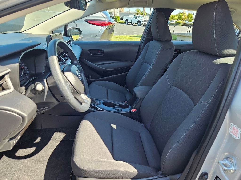 2023 Toyota Corolla LE photo 19