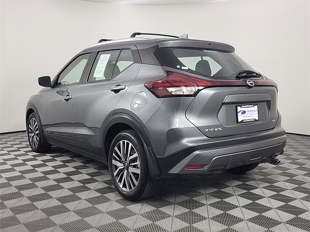 2024 Nissan Kicks SV photo 3