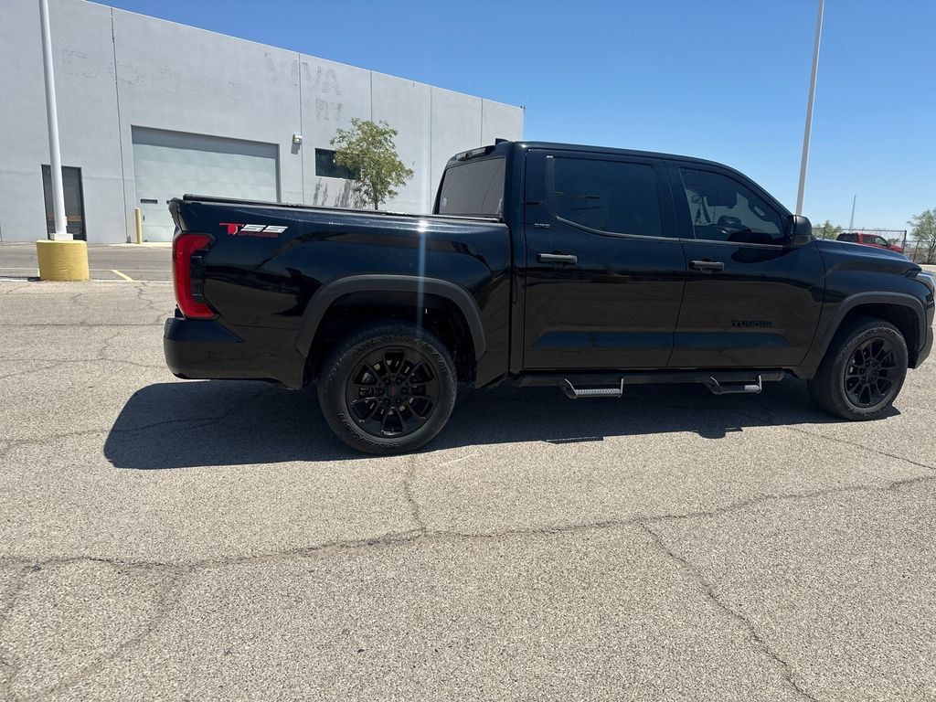 2023 Toyota Tundra SR5 CrewMax photo 5