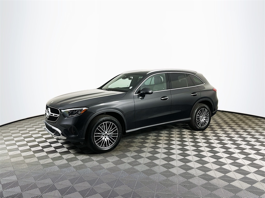 2026 Mercedes Benz GLC 300 4MATIC photo 2