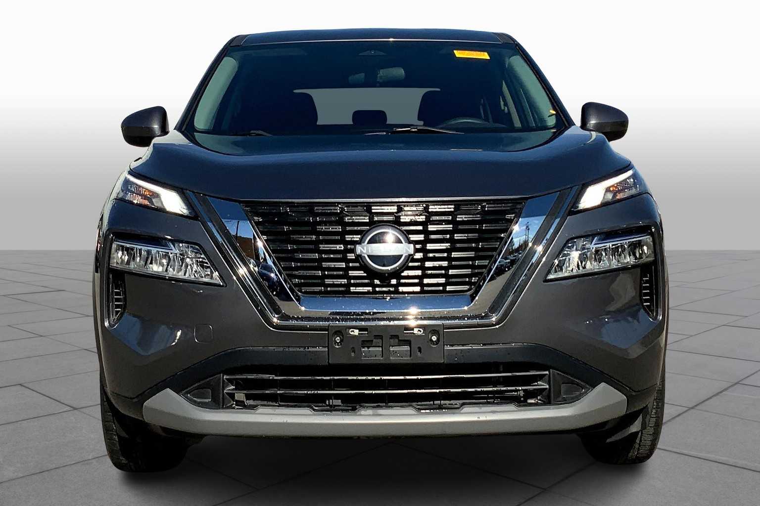 2023 Nissan Rogue SV photo 3