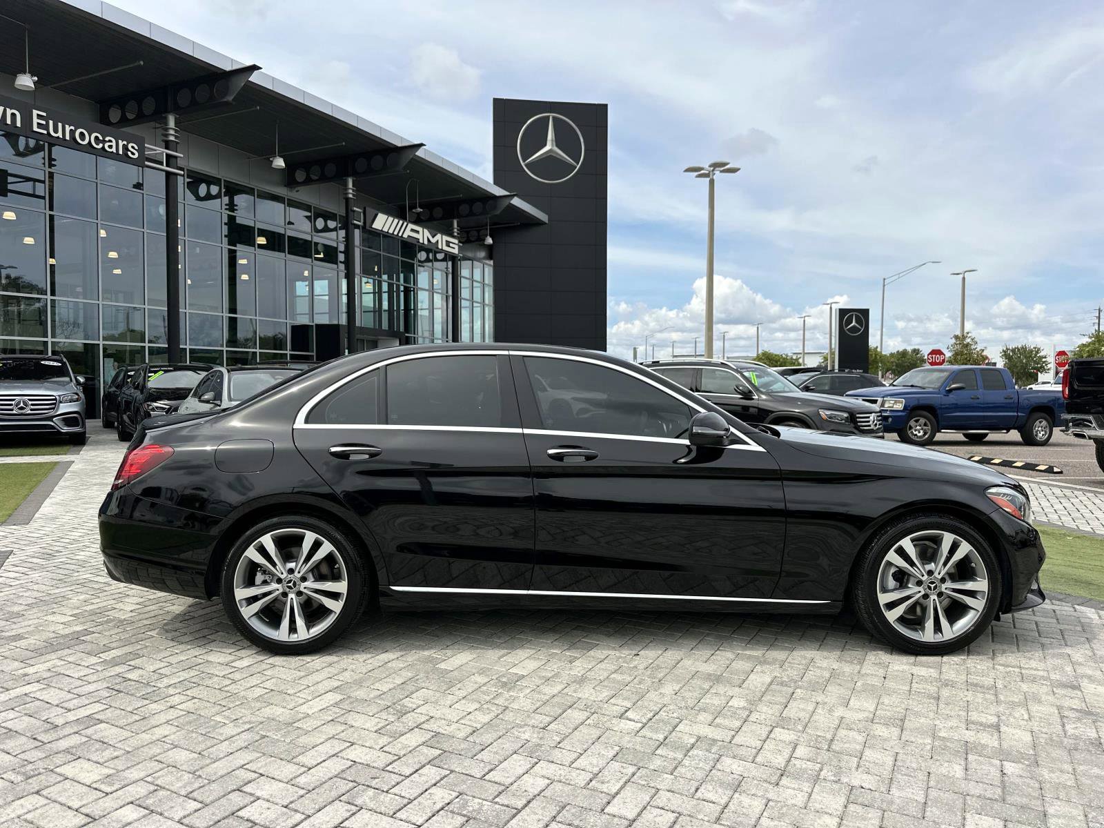 2020 Mercedes Benz C 300 Sedan photo 2