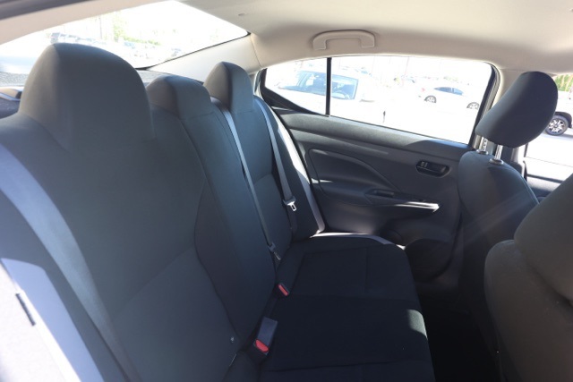 2025 Nissan Versa 1.6 S photo 13
