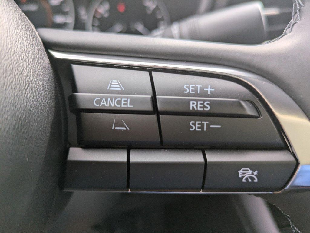 2025 Mazda Mazda3 2.5 s Preferred photo 19