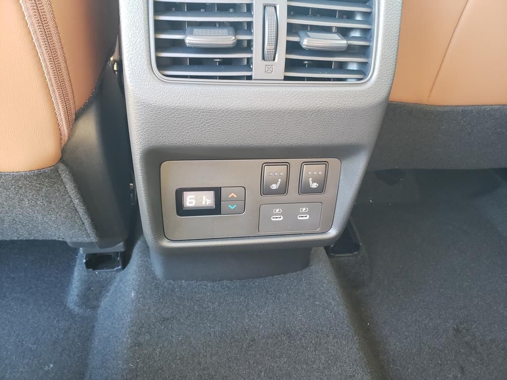 2026 Nissan Rogue Platinum photo 4