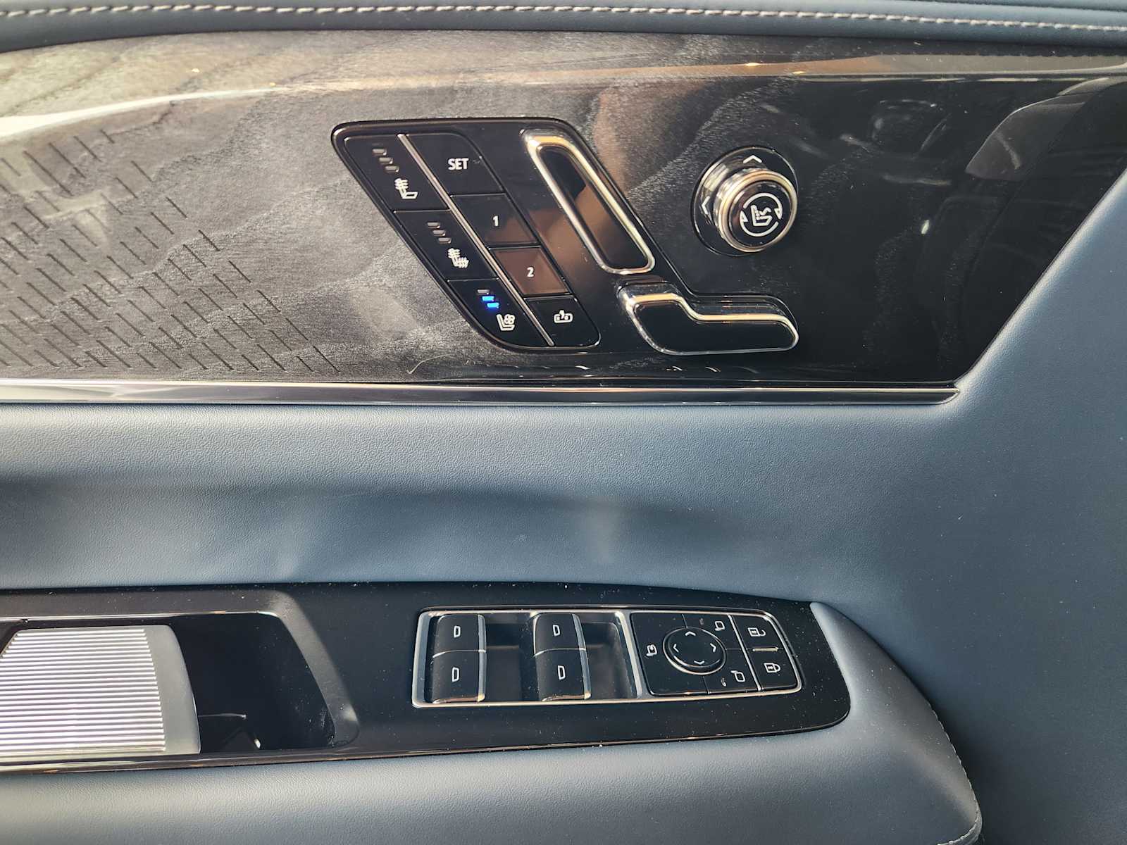 2025 Cadillac Escalade IQ Sport photo 15