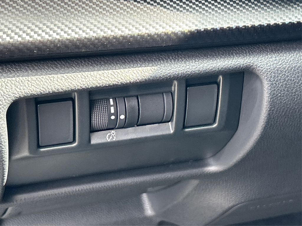 2025 Subaru Crosstrek Premium photo 33