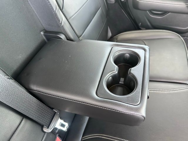 2023 Jeep Wrangler Sahara 4xe photo 32