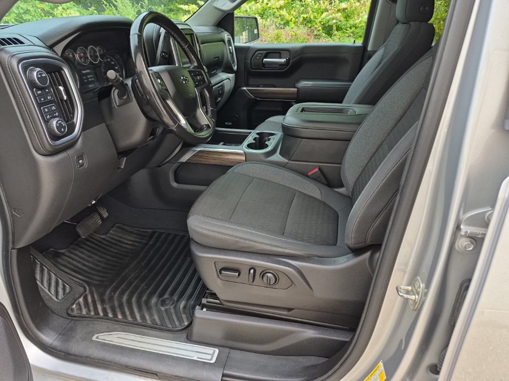 2020 Chevrolet Silverado 1500 RST photo 14