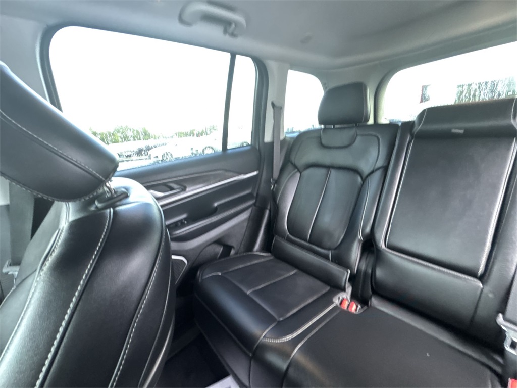 2022 Jeep Grand Cherokee Limited photo 12