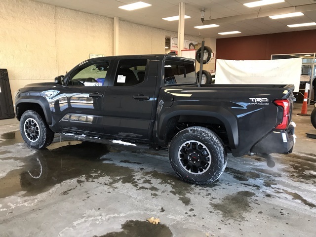 2025 Toyota Tacoma TRD Off-Road Double Cab photo 6