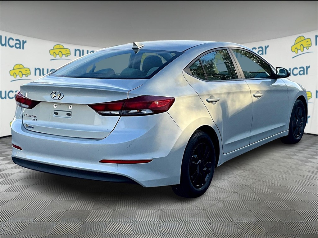 2017 Hyundai Elantra SE photo 6