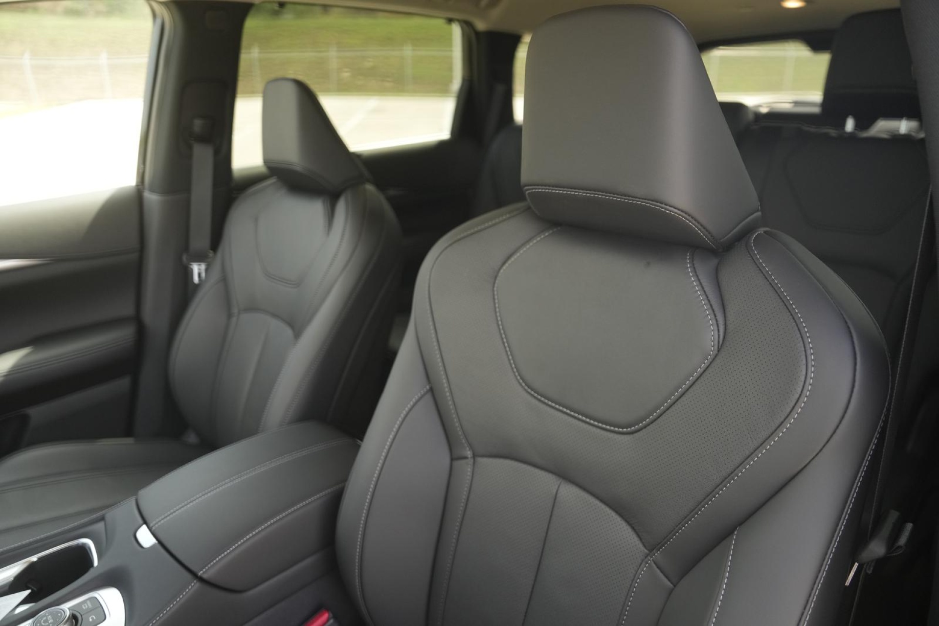 2025 Infiniti QX60 Luxe AWD photo 7