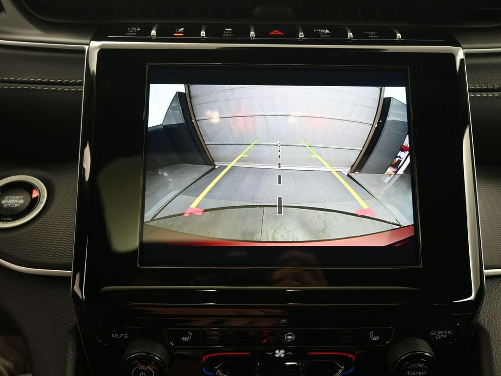 2025 Jeep Grand Cherokee Laredo Altitude X photo 3