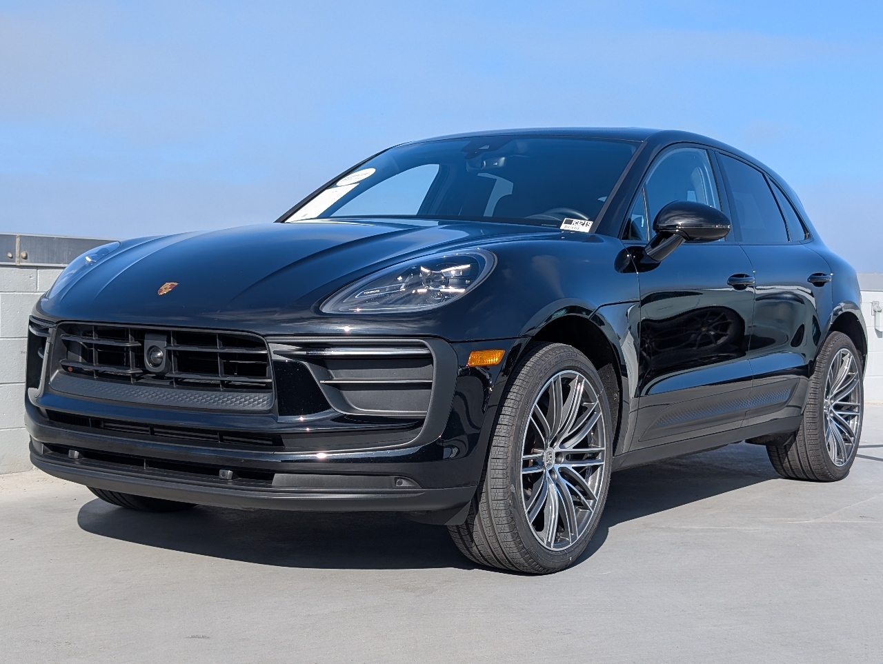 2023 Porsche Macan Base