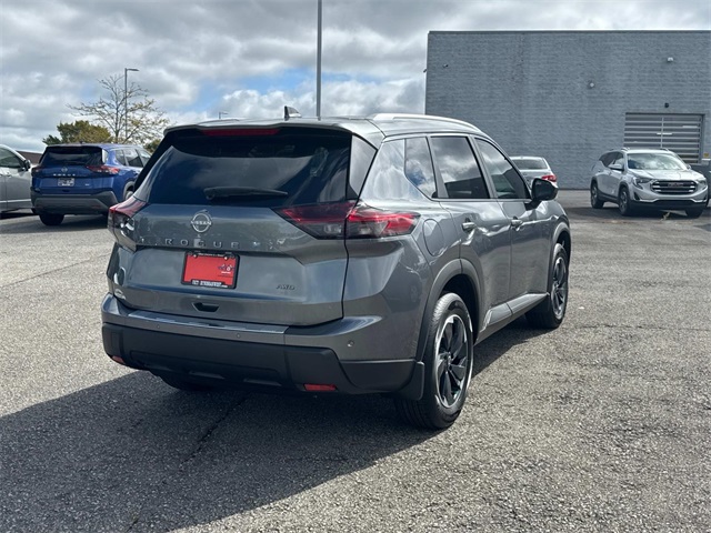2026 Nissan Rogue SV photo 2