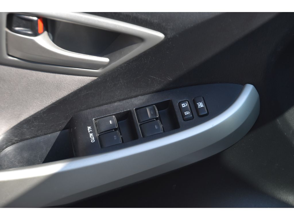 2015 Toyota Prius Two photo 21