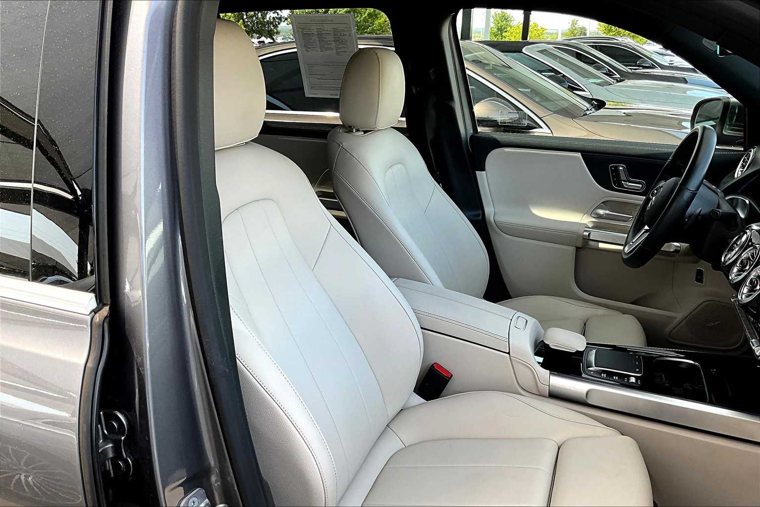 2023 Mercedes Benz EQB photo 8