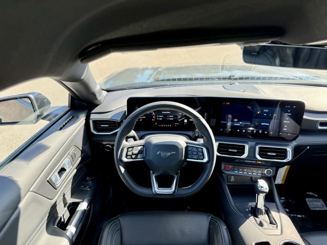 2025 Ford Mustang GT Premium photo 17