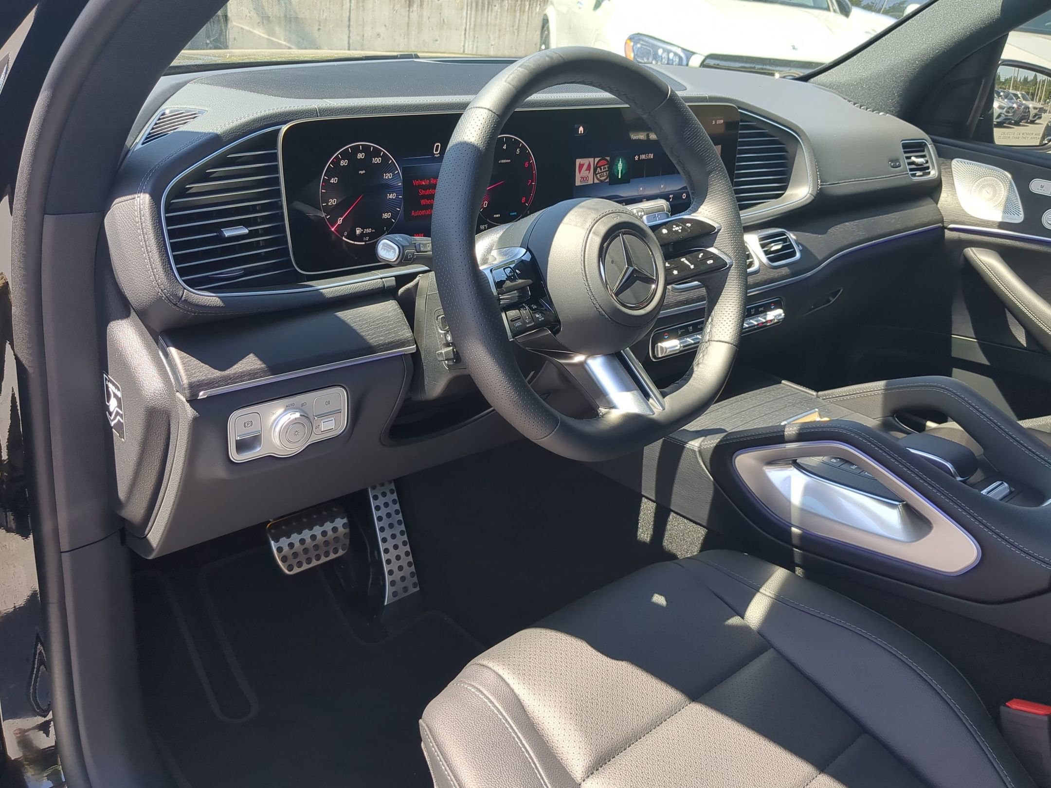 2025 Mercedes Benz G 450 4MATIC photo 4