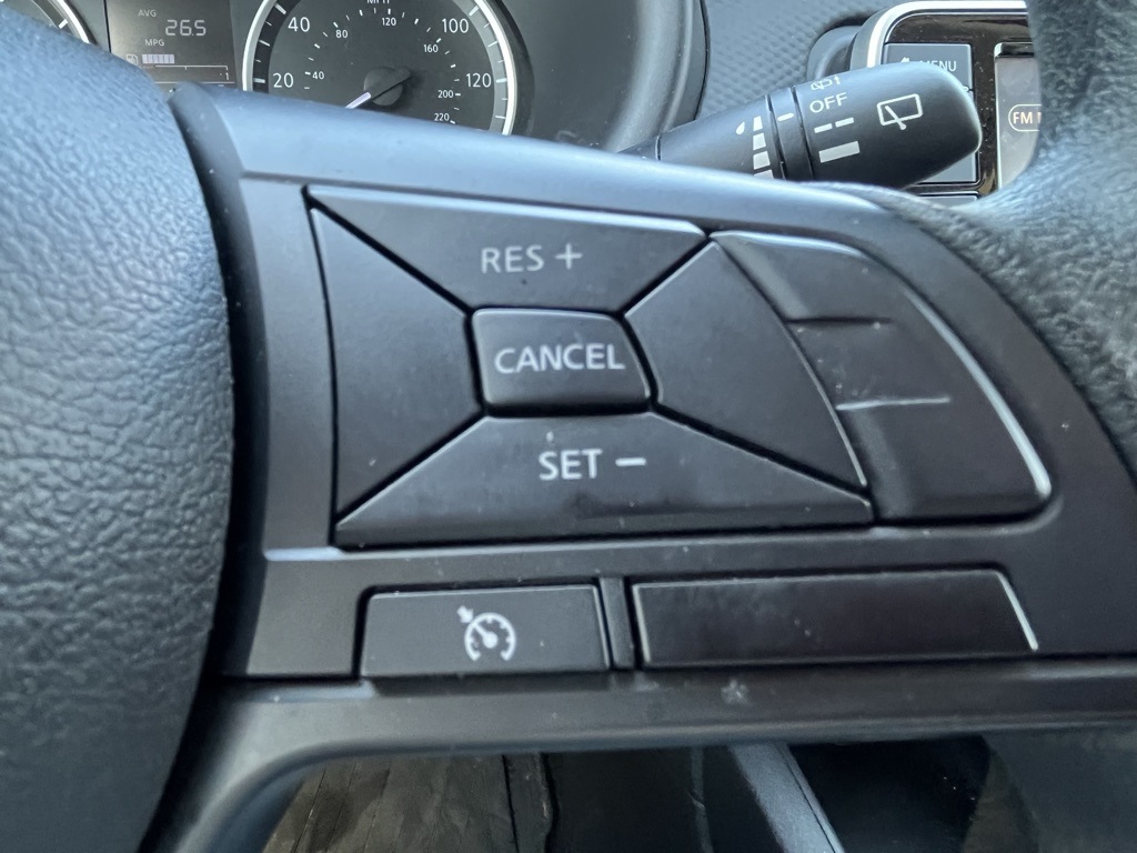 2024 Nissan Kicks S photo 8