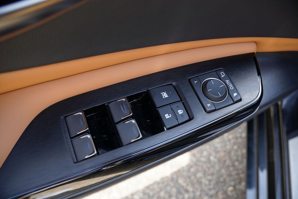 2022 Lexus ES 350 Premium photo 21