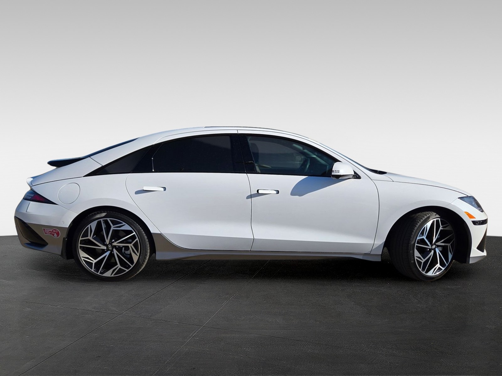 2023 Hyundai Ioniq 6 Limited photo 3