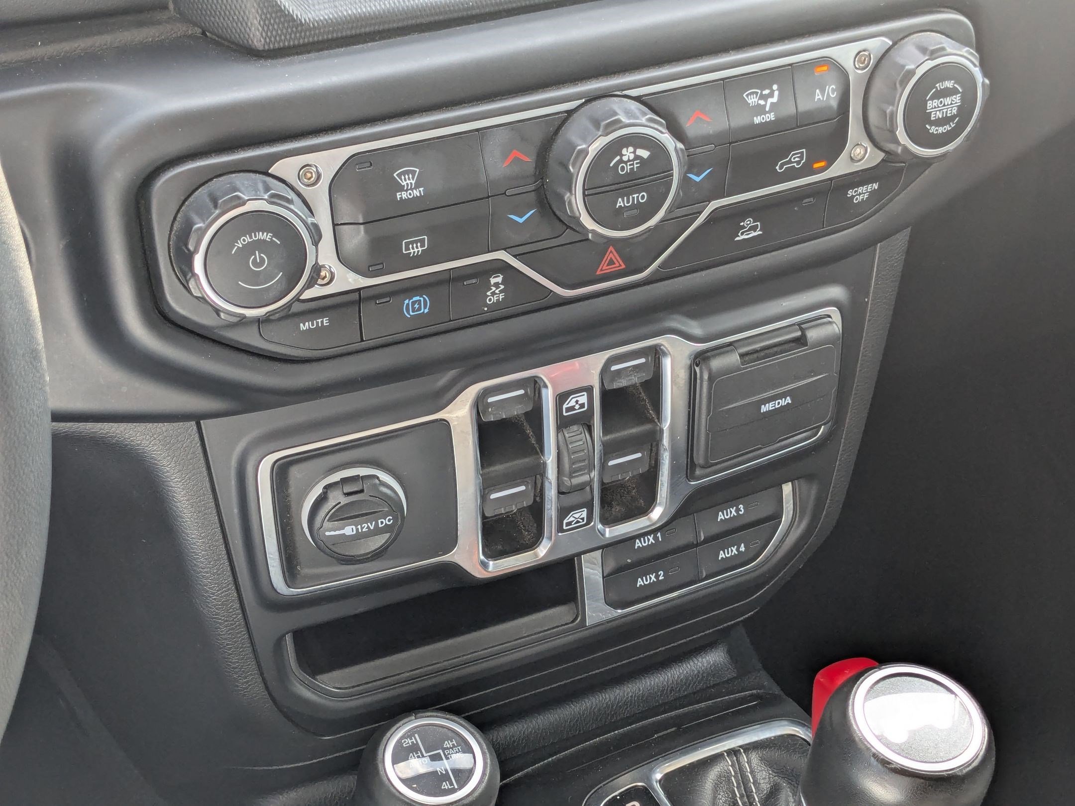2023 Jeep Wrangler 4xe Sahara photo 21