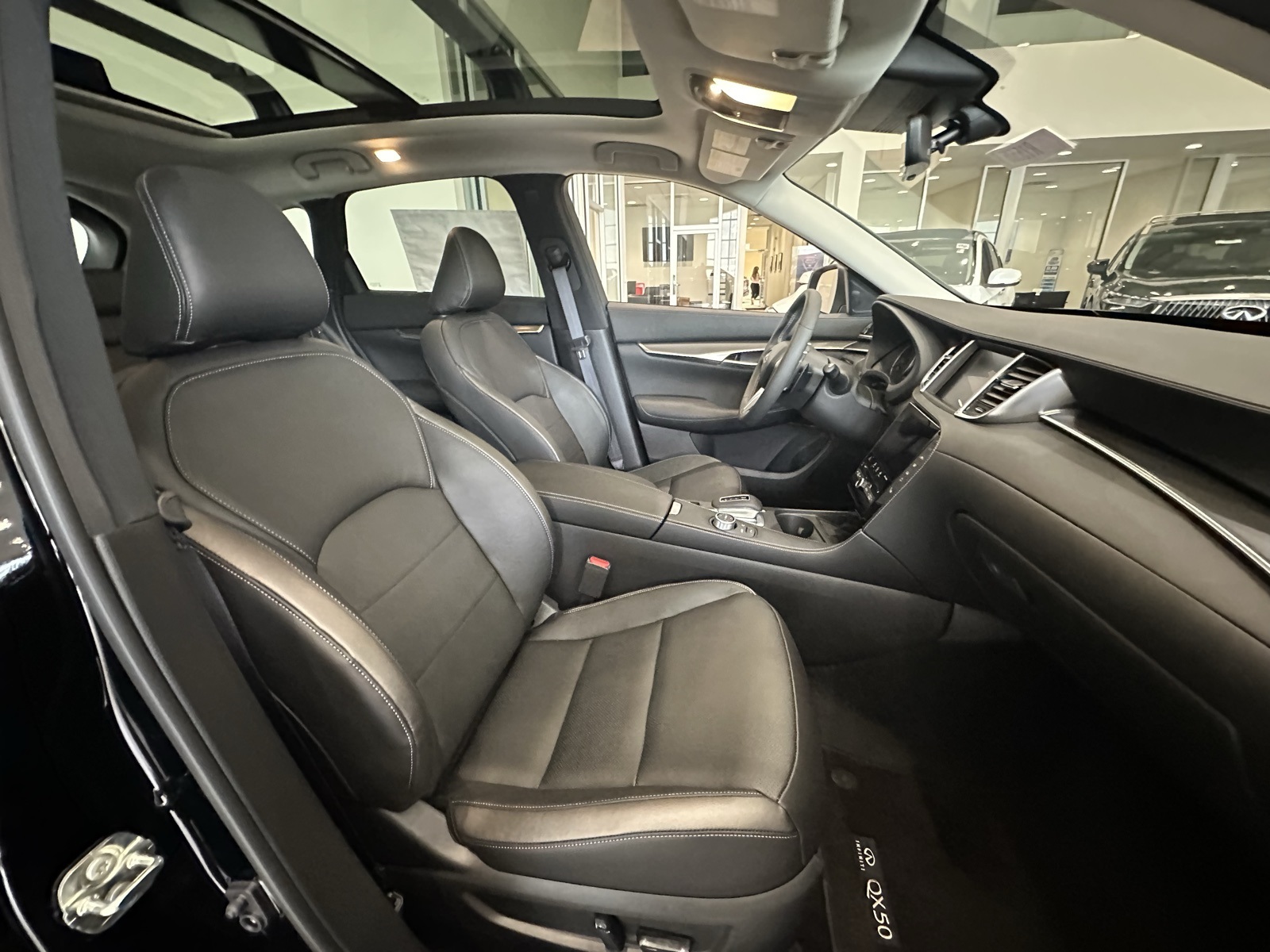 2025 Infiniti QX50 Luxe AWD photo 38