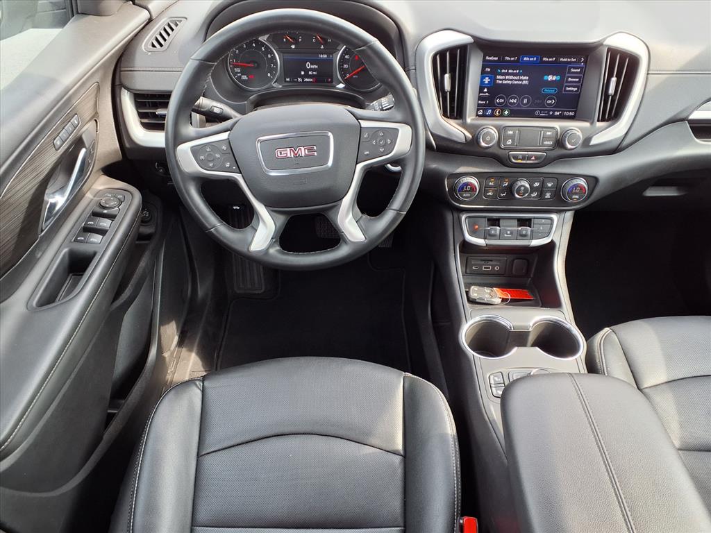 2024 Gmc Terrain SLT photo 2
