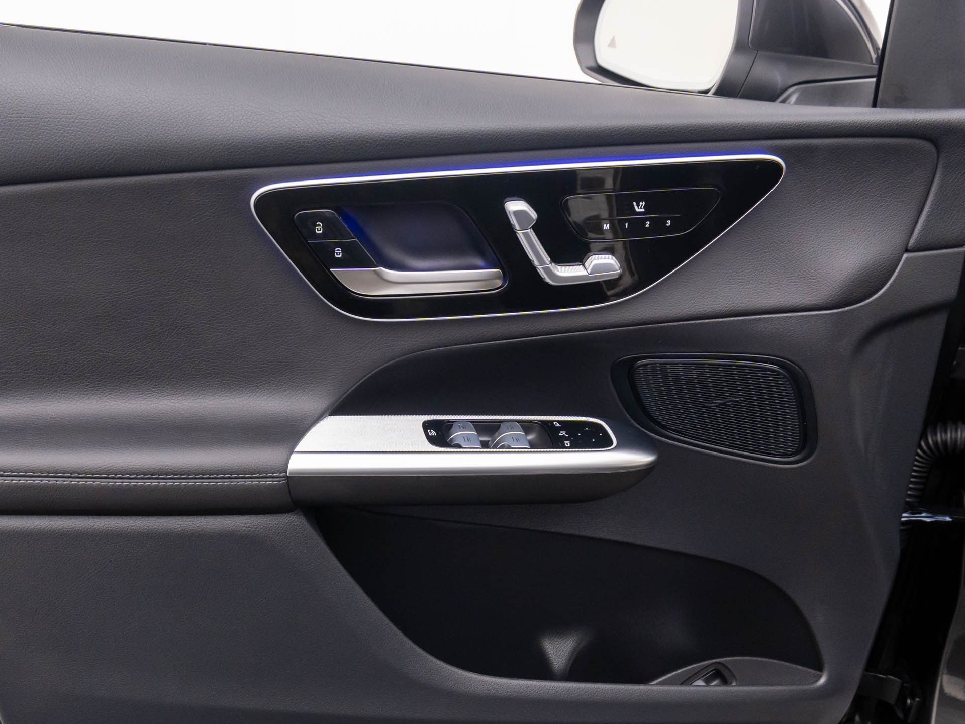 2025 Mercedes Benz GLC 300 4MATIC photo 12