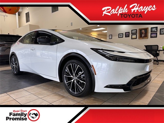 2025 Toyota Prius Limited's photo