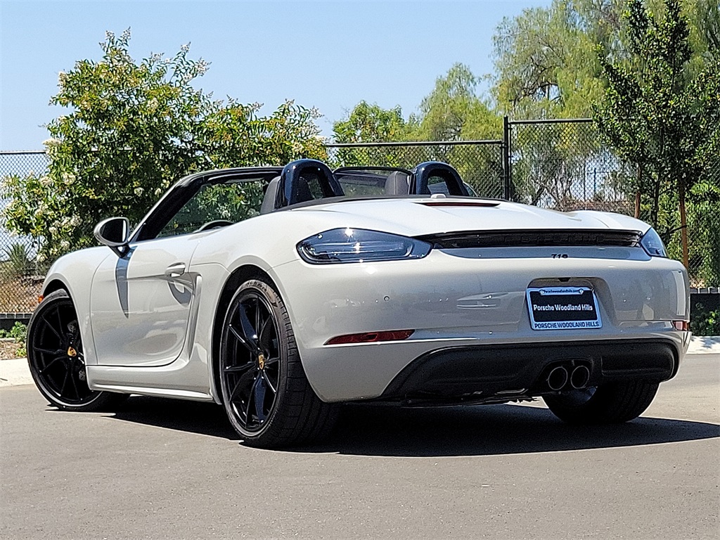 2025 Porsche Boxster photo 3