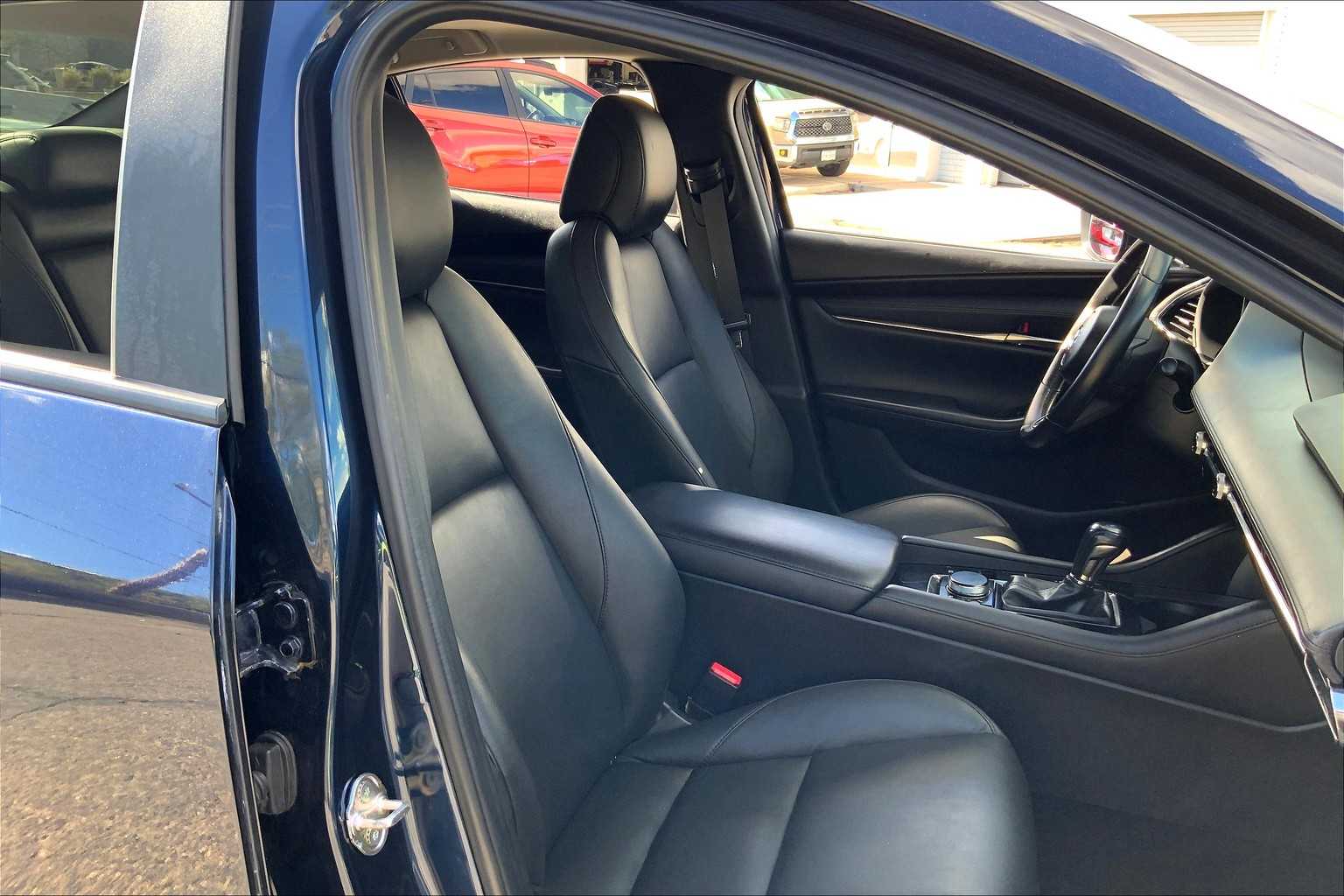 2022 Mazda Mazda3 Preferred photo 8