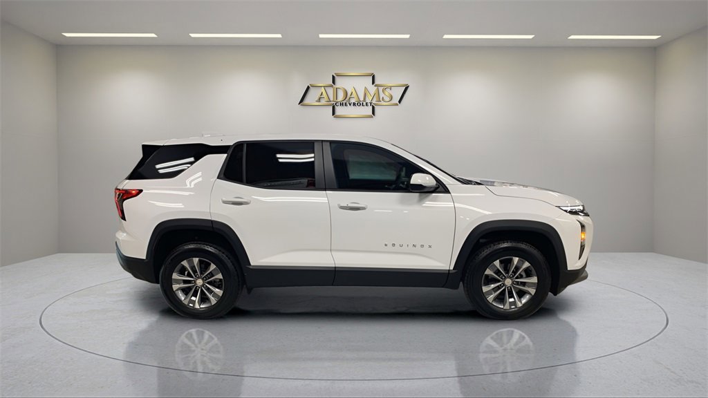 2026 Chevrolet Equinox LT photo 7