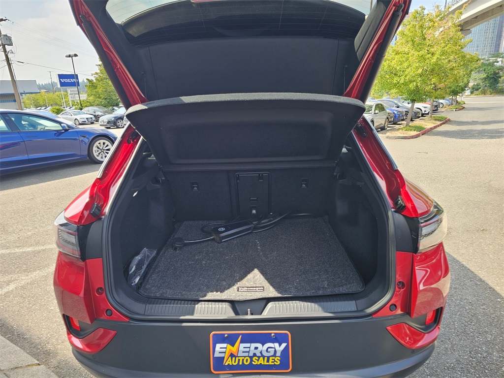 2023 Volkswagen ID.4 Pro Plus photo 17